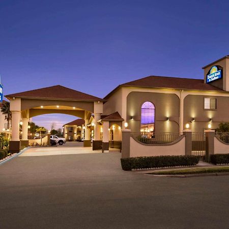 Days Inn & Suites By Wyndham Houston Hobby Airport Kültér fotó