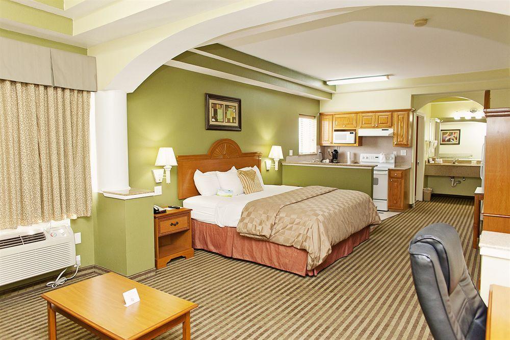 Days Inn & Suites By Wyndham Houston Hobby Airport Kültér fotó