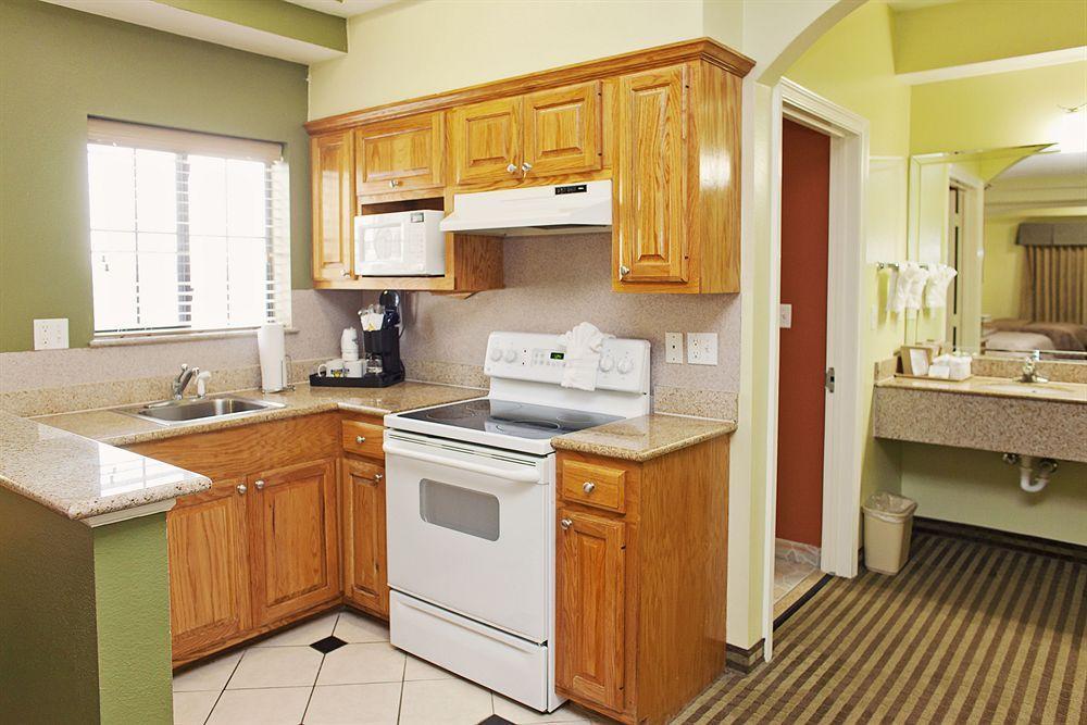 Days Inn & Suites By Wyndham Houston Hobby Airport Kültér fotó