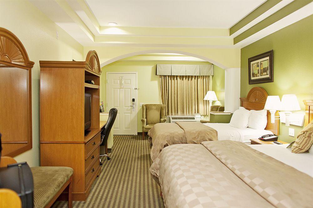 Days Inn & Suites By Wyndham Houston Hobby Airport Kültér fotó
