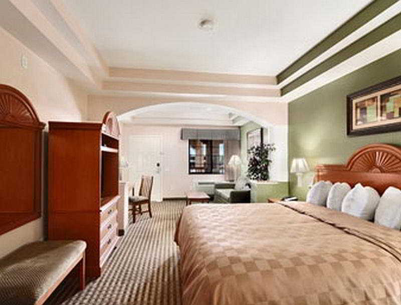 Days Inn & Suites By Wyndham Houston Hobby Airport Kültér fotó