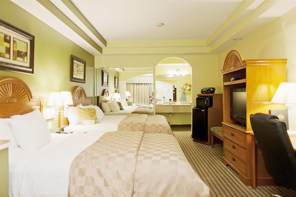 Days Inn & Suites By Wyndham Houston Hobby Airport Kültér fotó